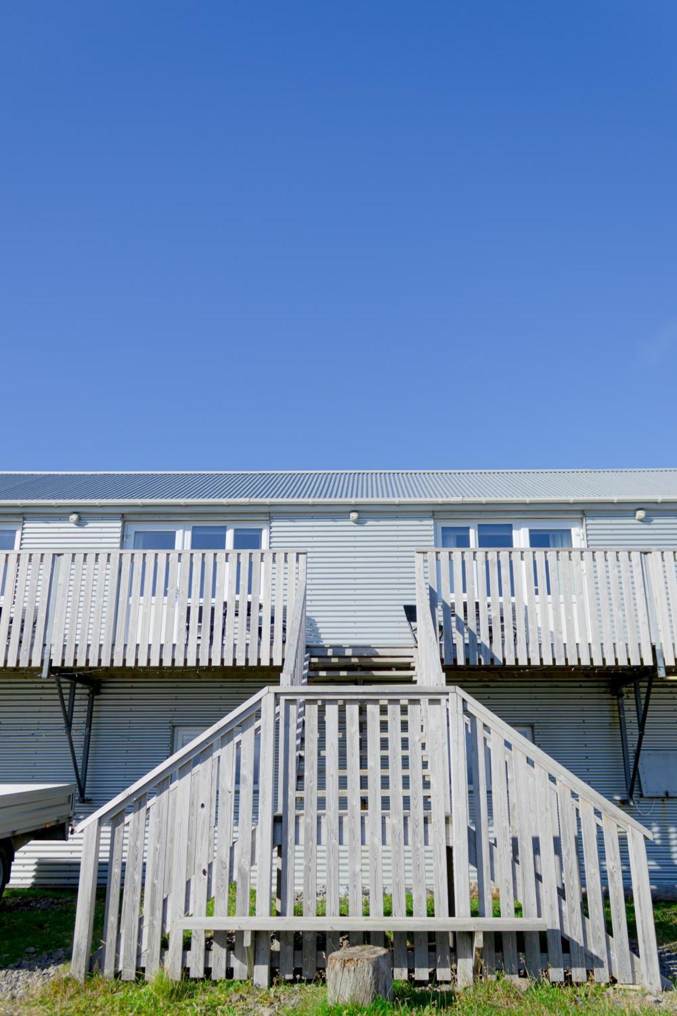 Urdartindur Guesthouse And Cottages Northurfjorthur Dış mekan fotoğraf