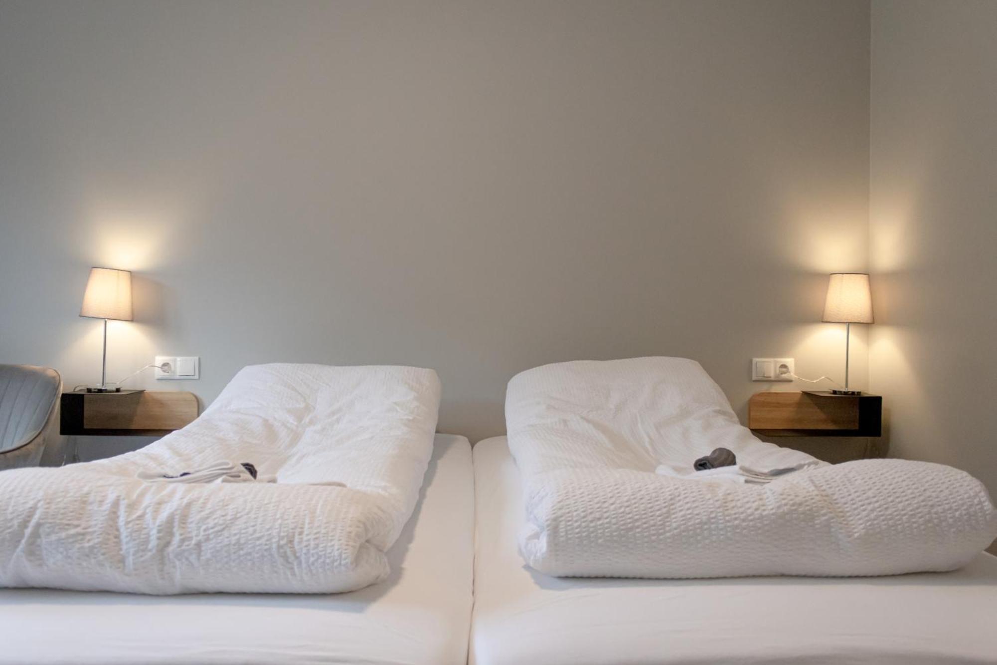 Urdartindur Guesthouse And Cottages Northurfjorthur Oda fotoğraf