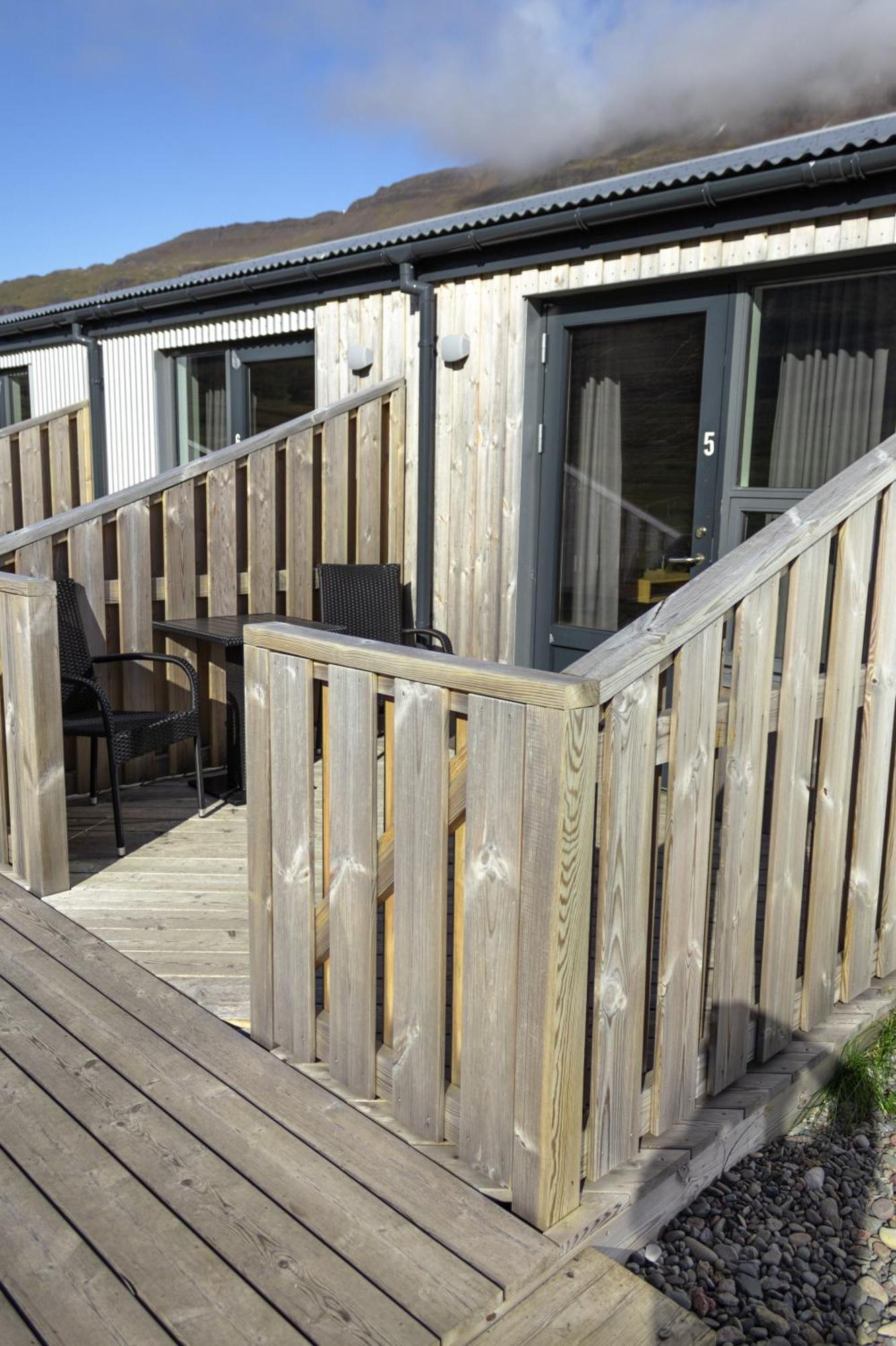Urdartindur Guesthouse And Cottages Northurfjorthur Oda fotoğraf