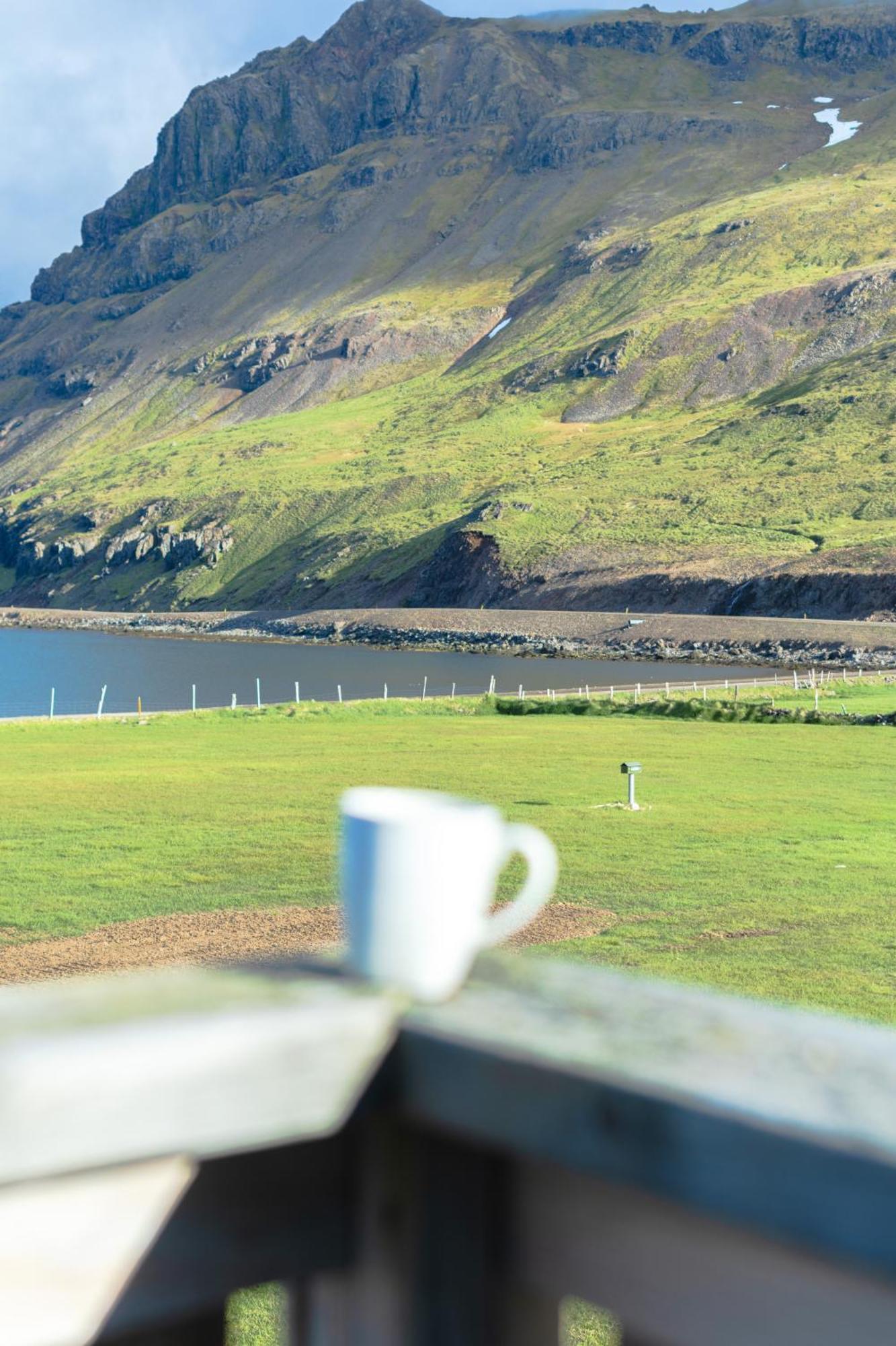 Urdartindur Guesthouse And Cottages Northurfjorthur Dış mekan fotoğraf