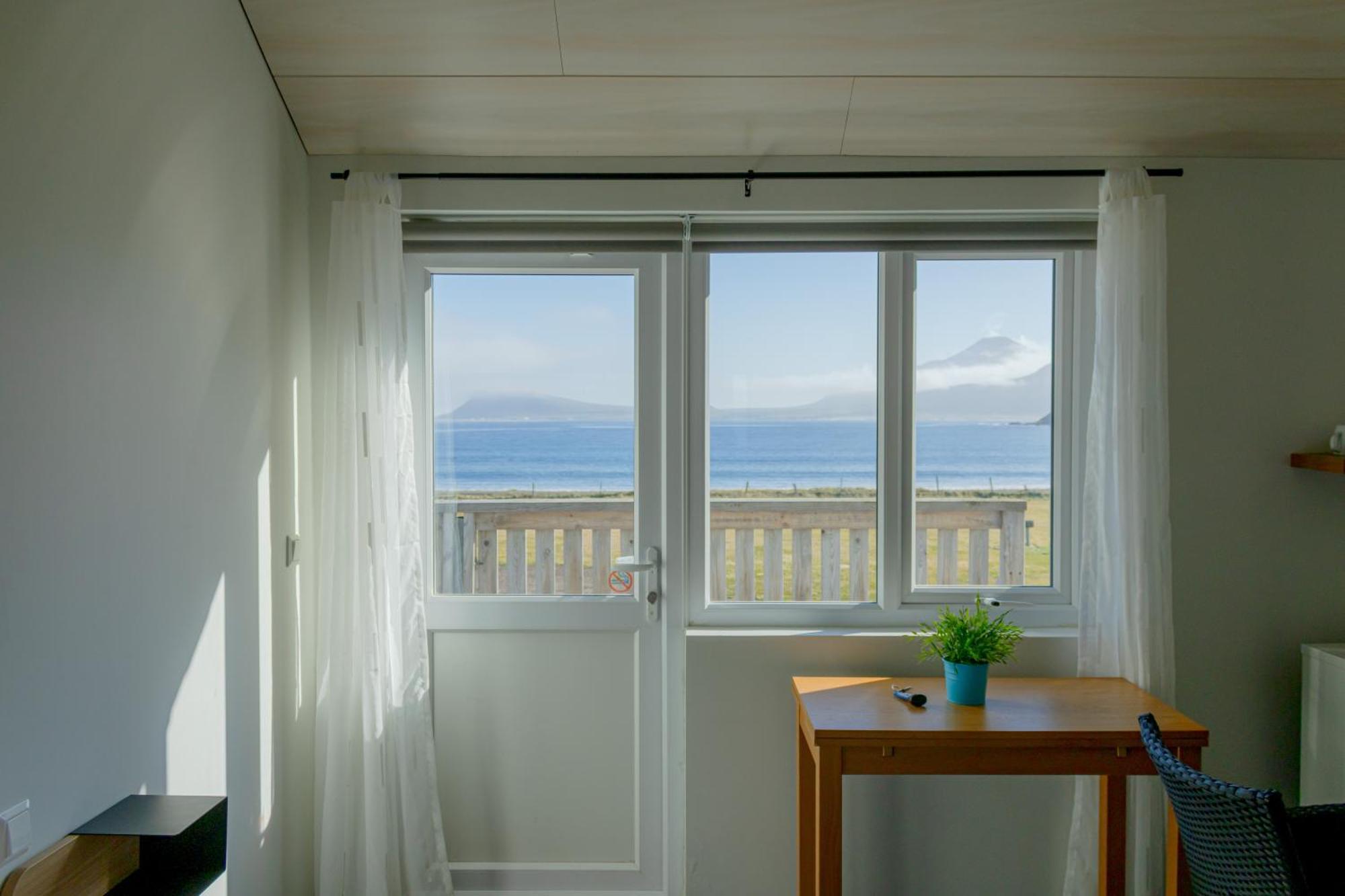 Urdartindur Guesthouse And Cottages Northurfjorthur Oda fotoğraf