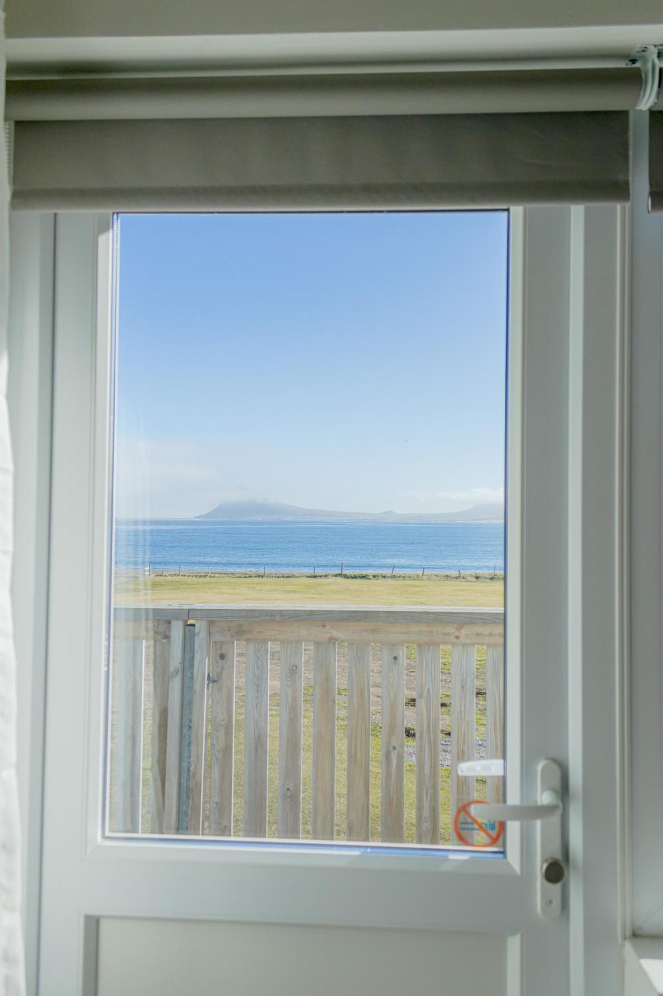 Urdartindur Guesthouse And Cottages Northurfjorthur Oda fotoğraf