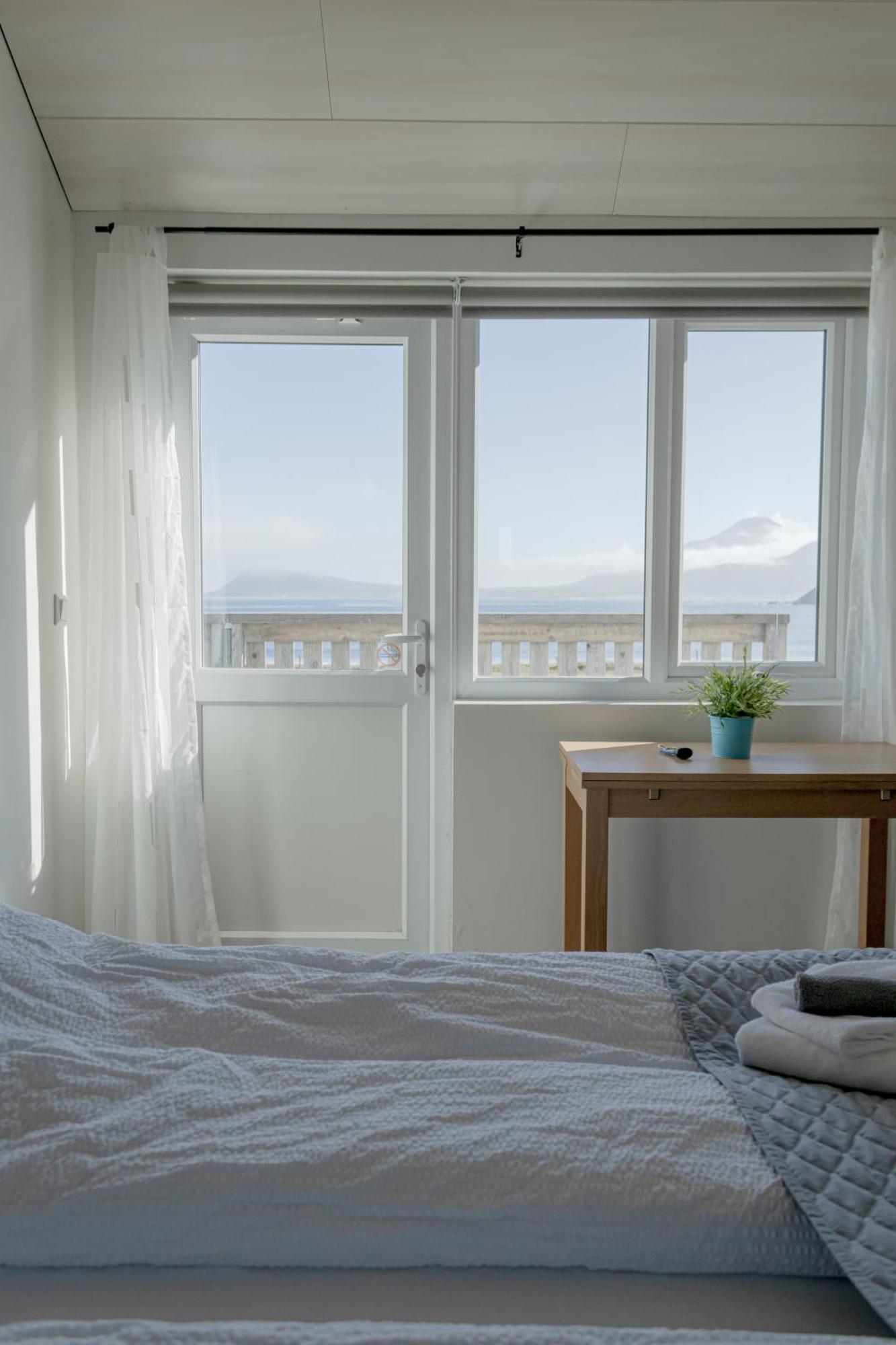 Urdartindur Guesthouse And Cottages Northurfjorthur Oda fotoğraf