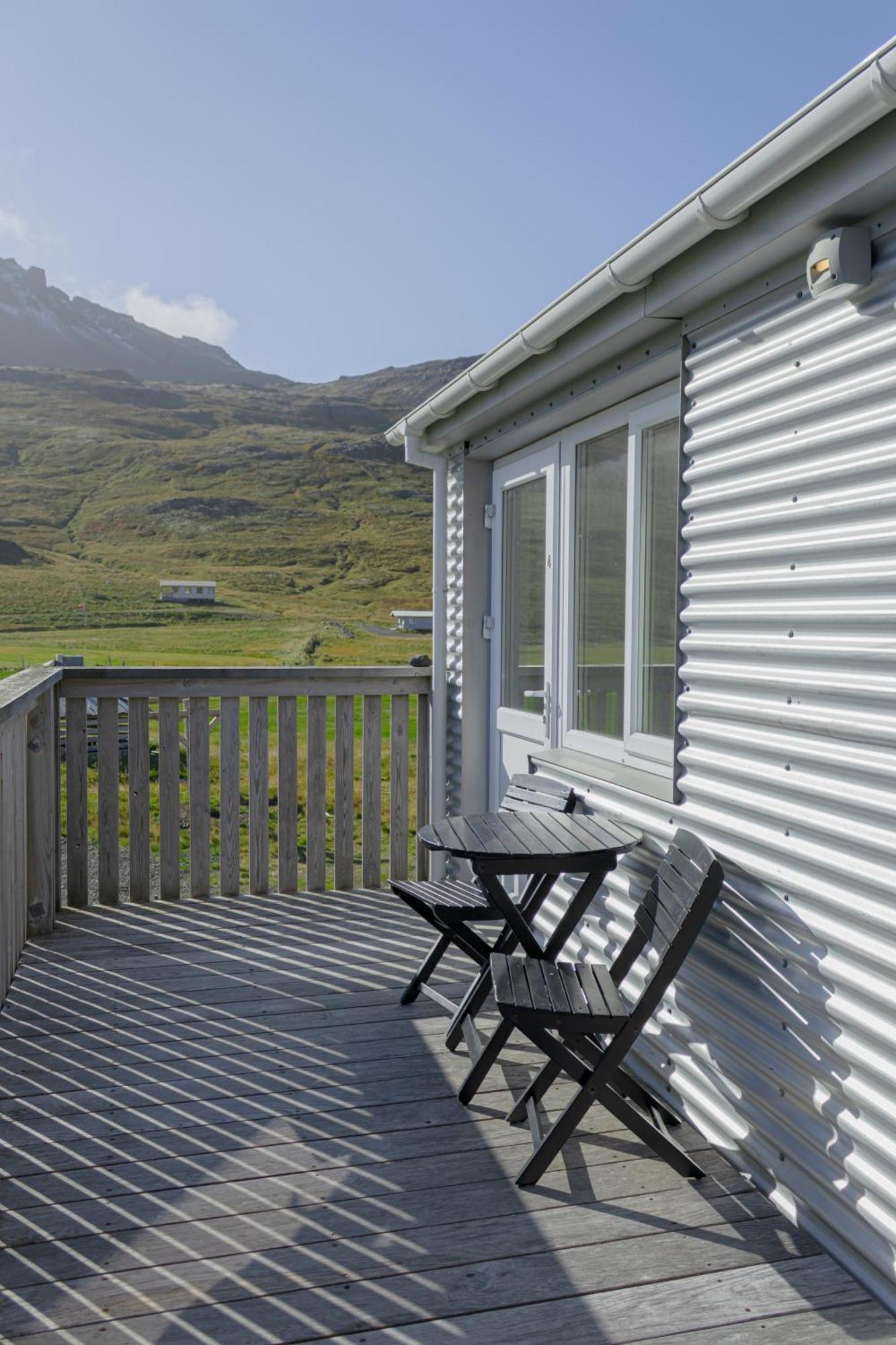 Urdartindur Guesthouse And Cottages Northurfjorthur Oda fotoğraf