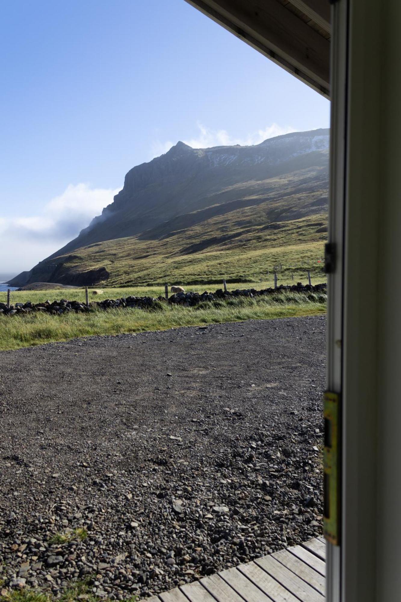 Urdartindur Guesthouse And Cottages Northurfjorthur Dış mekan fotoğraf