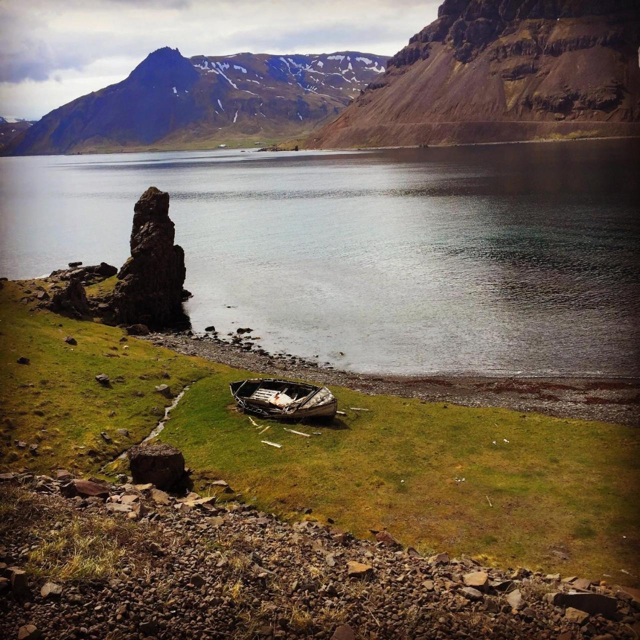 Urdartindur Guesthouse And Cottages Northurfjorthur Dış mekan fotoğraf